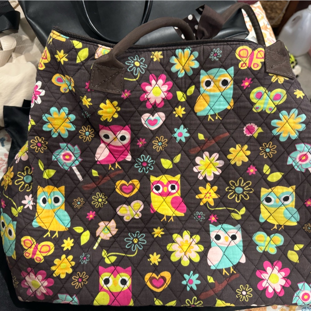 Sazy Bee owl quilted tote with handles